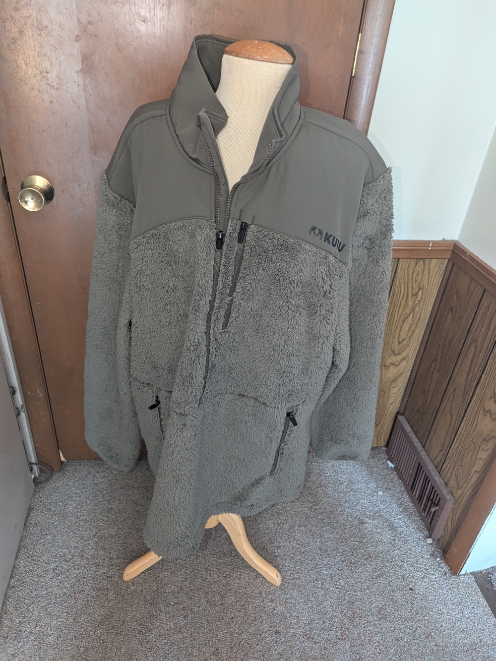 KUUA Mens Olive Gray Sherpa Fleece Jacket
